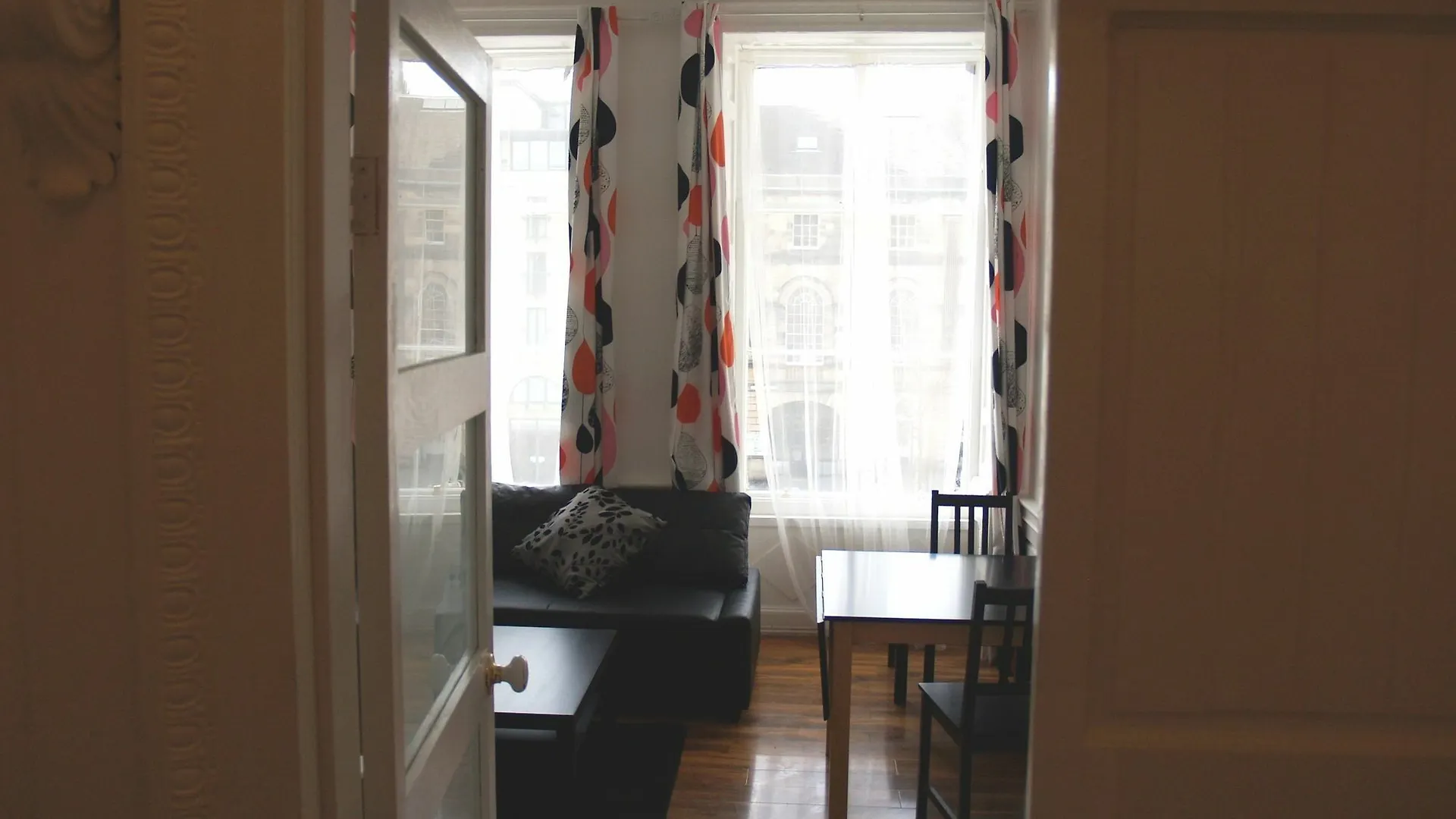 Niddry Street Apartments Edinburgh